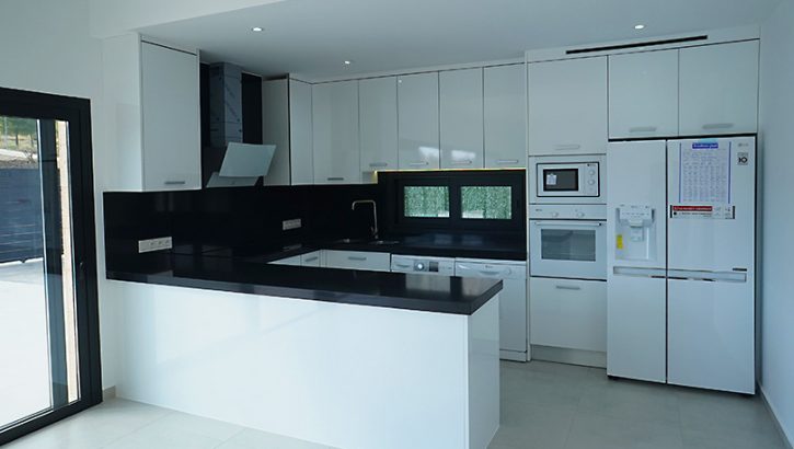 Nieuwbouw villa met zwembad in Polop Costa Blanca