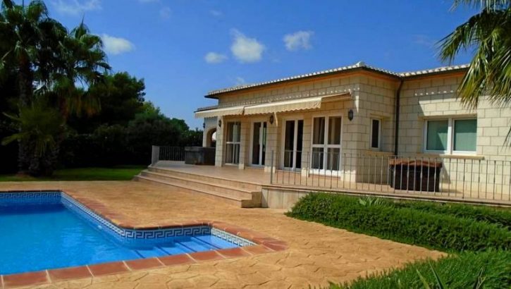 Große Villa mit 3 Schlafzimmern – Javea Costa Blanca