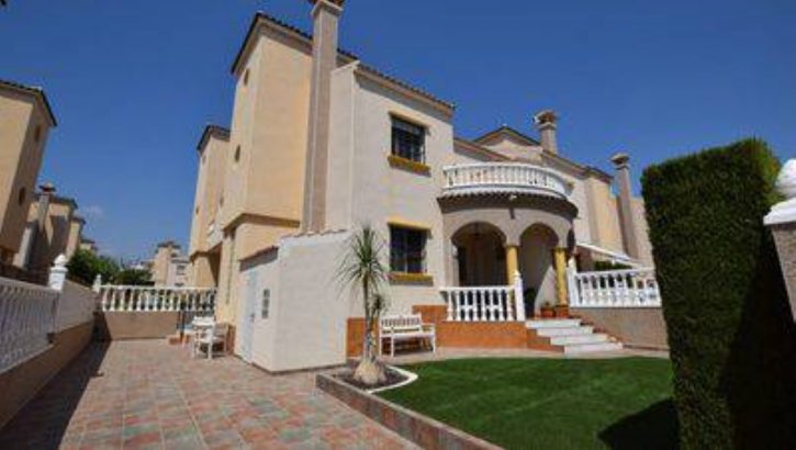 Casa adosada en Cabo Roig Costa Blanca