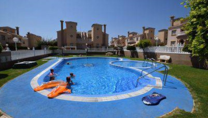 Maison mitoyenne à Cabo Roig Costa Blanca