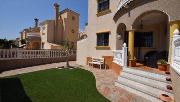 Casa adosada en Cabo Roig Costa Blanca