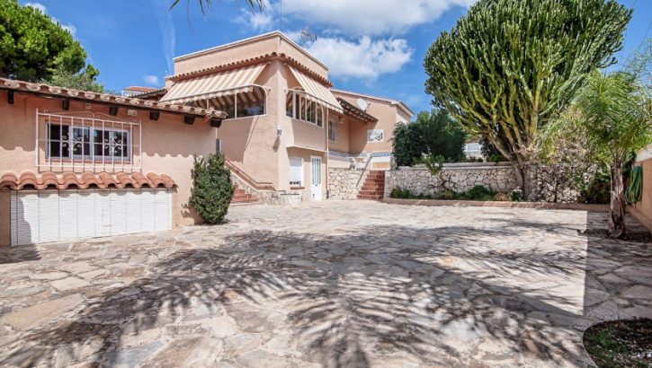 Villa met zeezicht in Moraira Costa Blanca