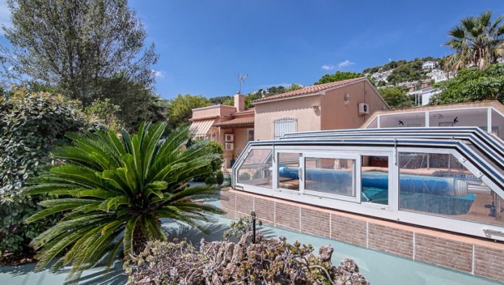 Villa with sea view in Moraira Costa Blanca