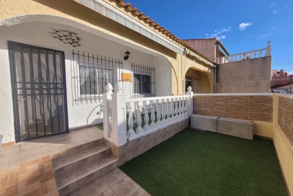 Renoviertes Reihenhaus in La Marina